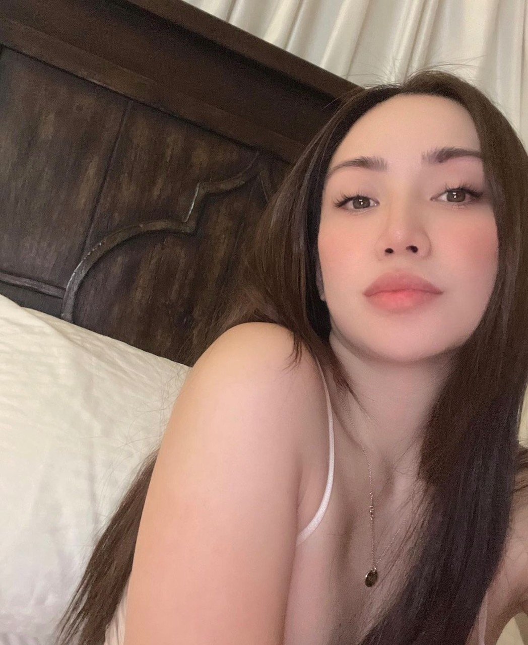 Соня индивидуалка СПб у метро Горьковская индивидуалки без резинки